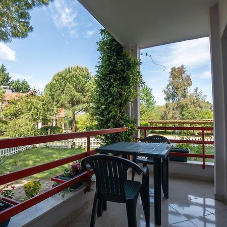 Tuttomondo Apartments Голем Екстер'єр фото