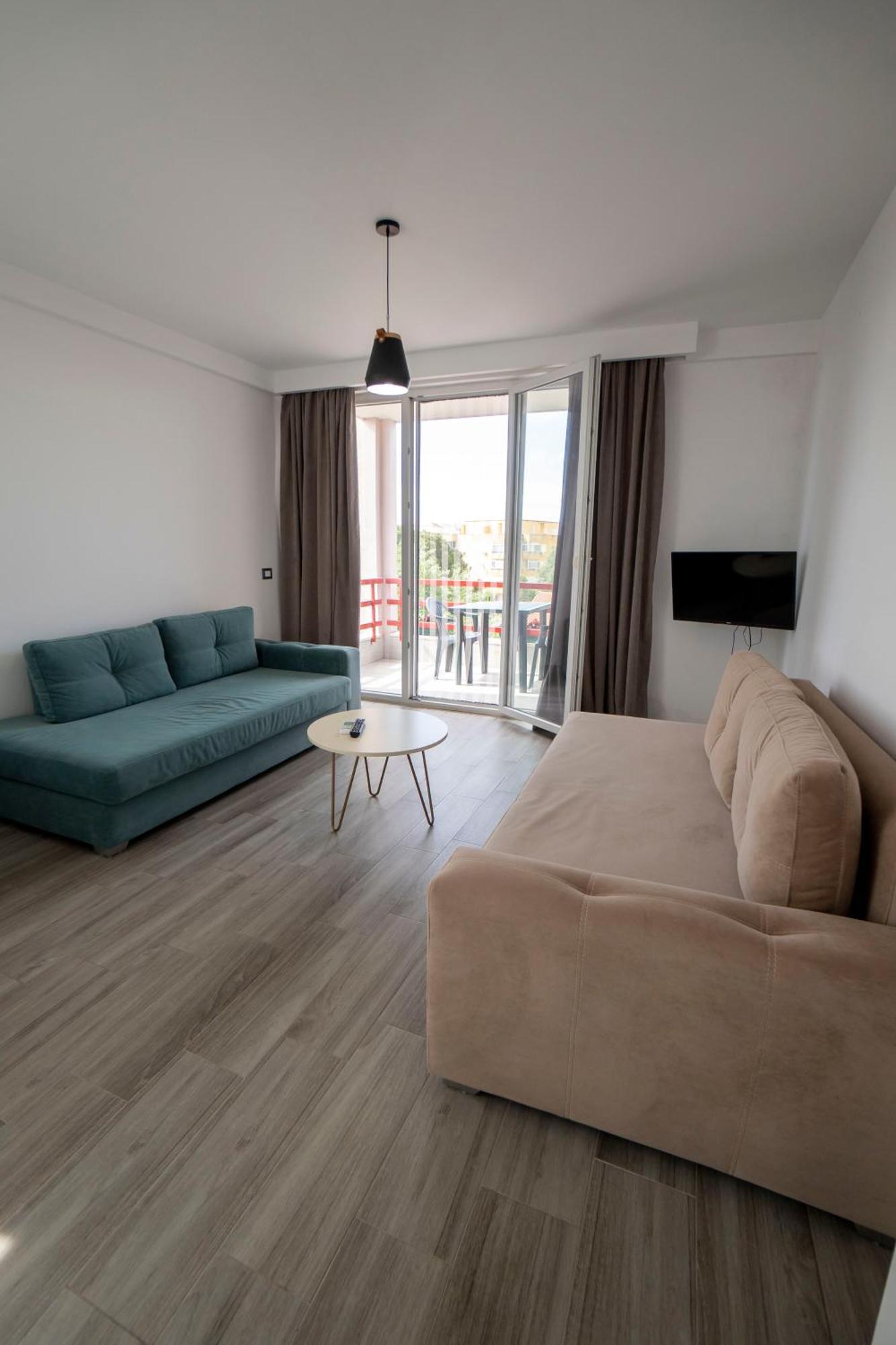 Tuttomondo Apartments Голем Екстер'єр фото