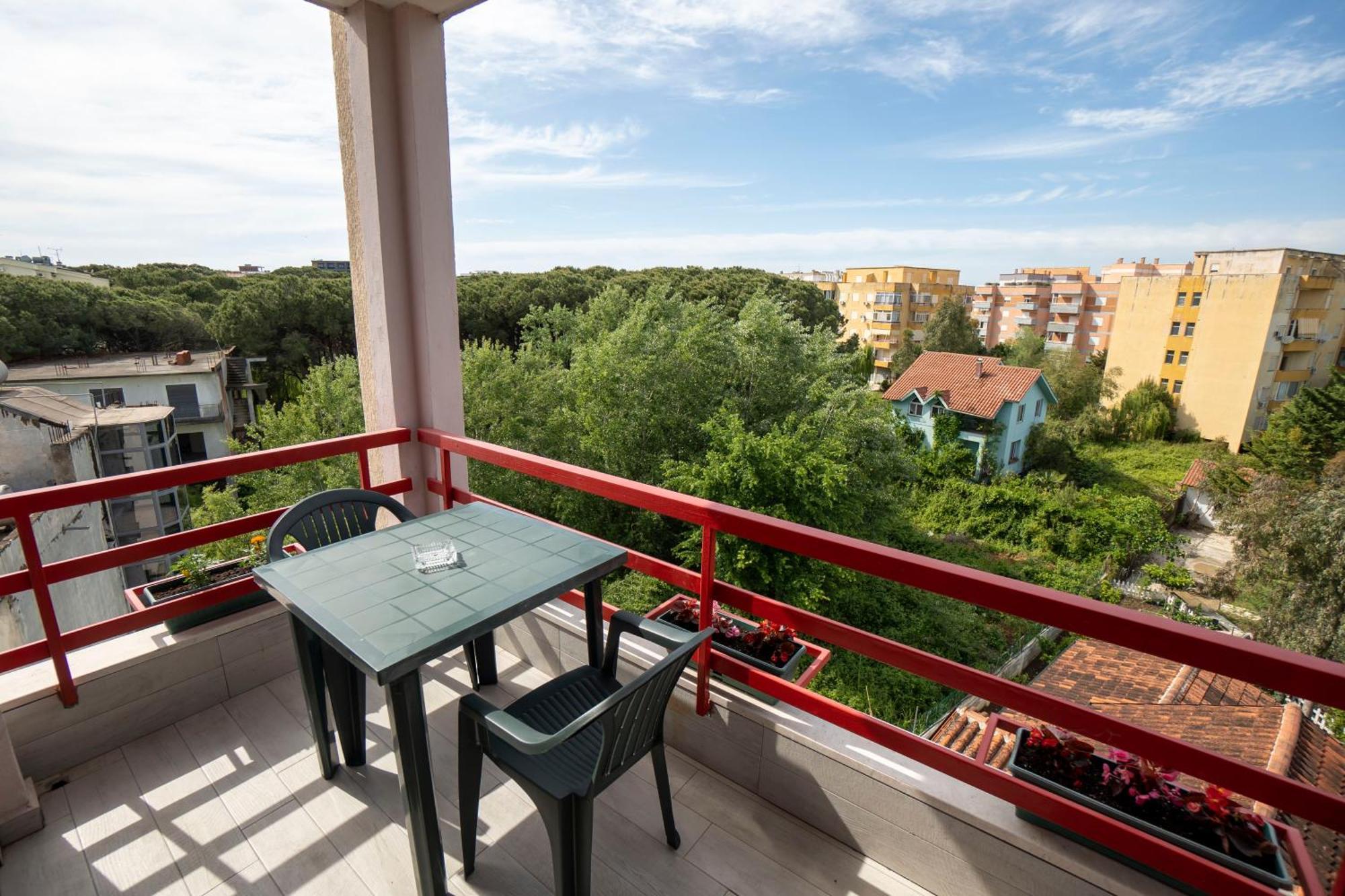 Tuttomondo Apartments Голем Екстер'єр фото