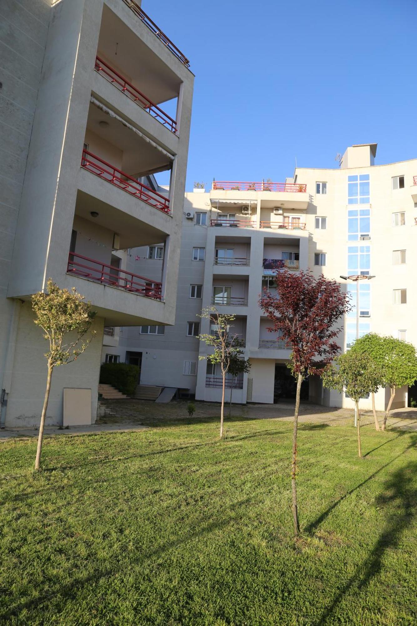 Tuttomondo Apartments Голем Екстер'єр фото
