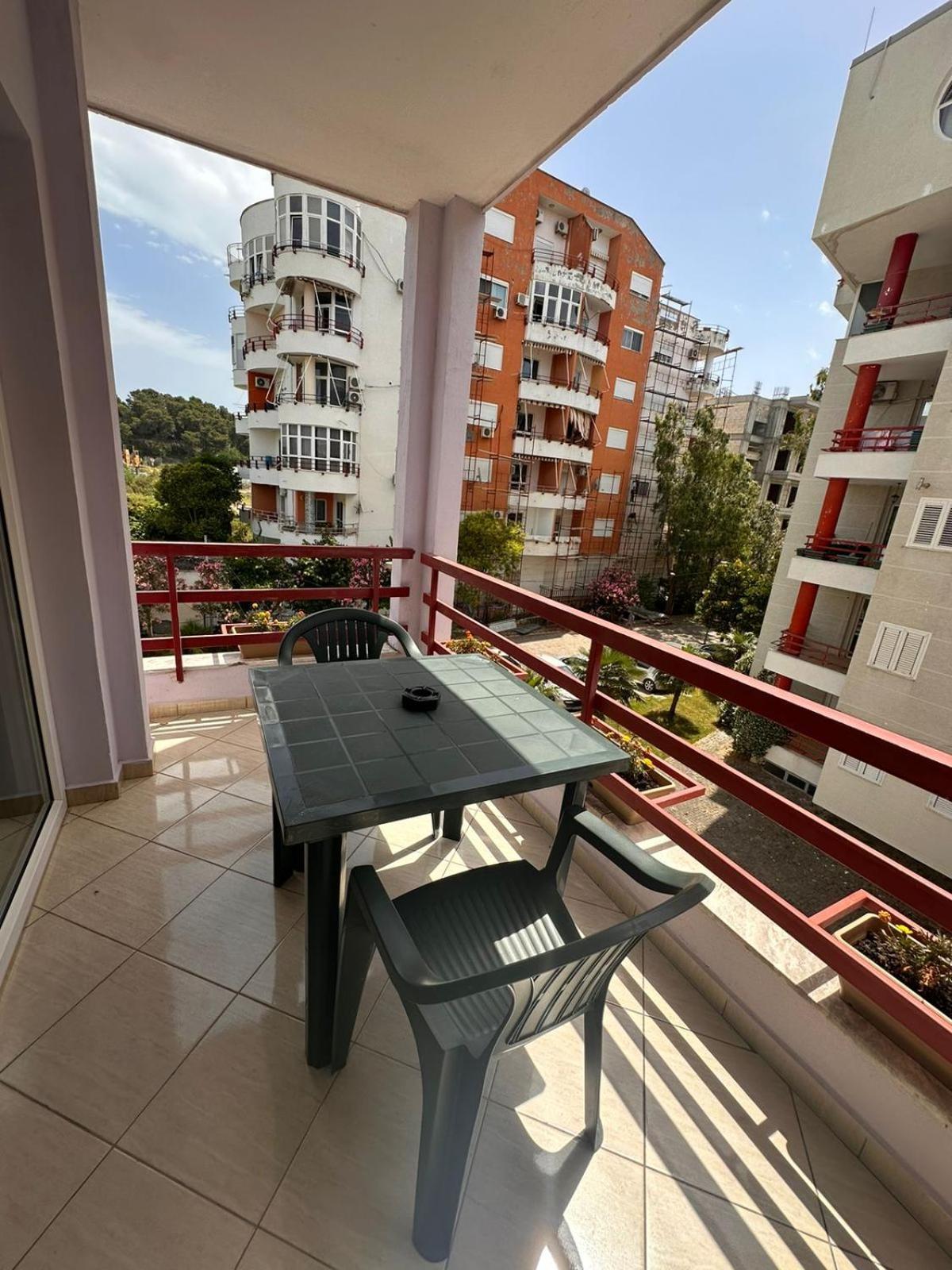 Tuttomondo Apartments Голем Екстер'єр фото