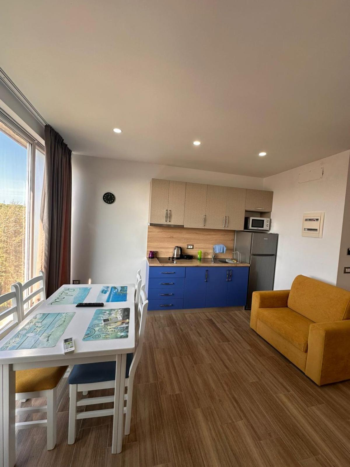 Tuttomondo Apartments Голем Екстер'єр фото
